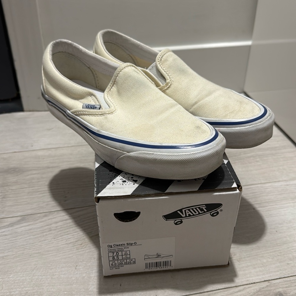 Vans Vault OG Classic slip ons